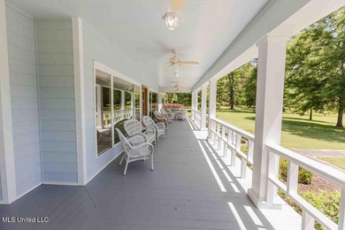 Experience true Southern charm in this stunning 6,437 sq ft - photo 6