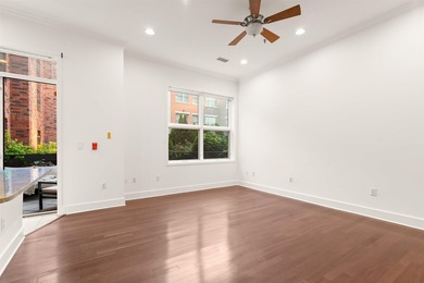 Welcome to Liberty Pointe, where urban elegance meets modern - photo 8