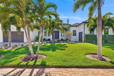 Experience the pinnacle of ultra-luxury living in this - photo 4