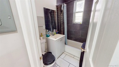 Rare Investment Opportunity - Beautiful Brick Quadruplex. This - photo 8