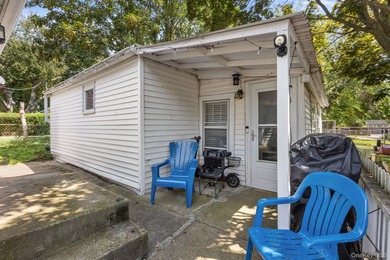 HIGH-YIELD INVESTMENT PROPERTY - THREE (3) UNITS / bungalows in - photo 15