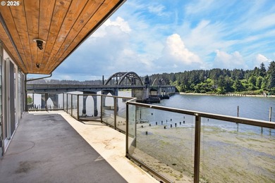 Perched on the third floor, this immaculate 2-bedroom, 2-bath - photo 17