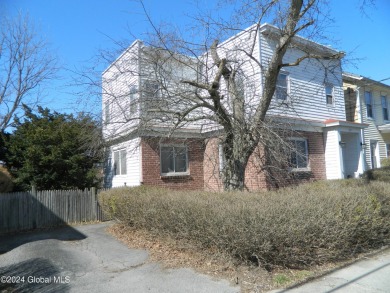 Hudson River - Rensselaer County Home Sale Pending in Castleton-on-Hudson New York