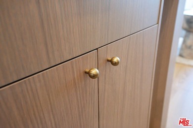 Extensively renovated, top-floor penthouse offering 2 bedrooms - photo 11