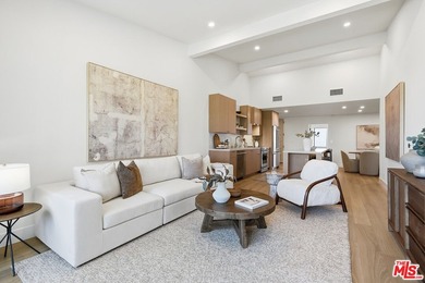 Extensively renovated, top-floor penthouse offering 2 bedrooms - photo 15