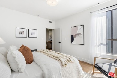 Extensively renovated, top-floor penthouse offering 2 bedrooms - photo 33