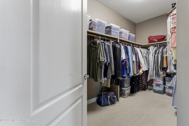 Welcome to luxury living in the highly sought-after Sanctuary - photo 38