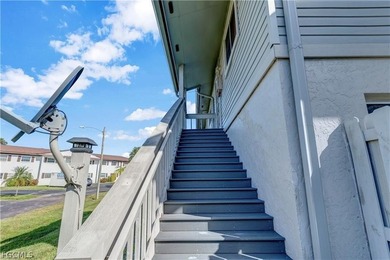 Welcome to Foxmoor Condominium! this 2/2 Condo is TURNKEY & - photo 8