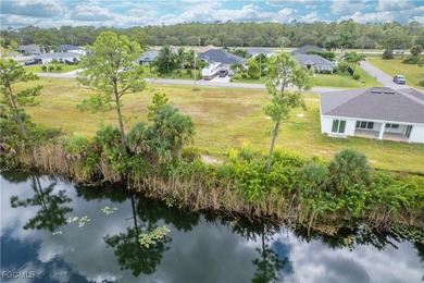 Fantastic waterfront lot in Northeast Cape Coral offering a rare - photo 3
