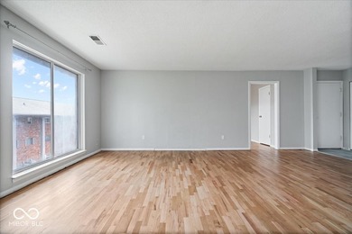 Unicorn Alert!!! HUGE 4 bedroom condo!!!! Discover a harmonious - photo 5