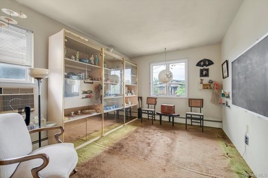 Great Opportunity to Own a Spacious 6 Bedroom, 3 Bath Hi Ranch - photo 9