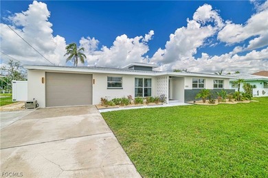Welcome to your waterfront dream in the coveted Yacht Club - photo 5