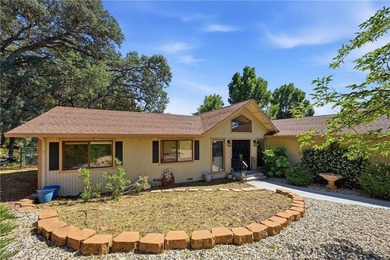 Comfort, Ease, and Spaciousness on Maple Leaf Court. Single - photo 25