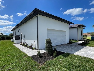 This BRAND NEW 4 bedroom/3 bath custom-built home, located - photo 3