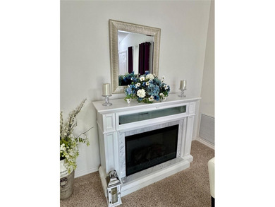 Welcome to this beautifully maintained Colony Patio Villa in the - photo 8