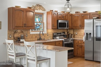 Pride of ownership is evident throughout this beautifully - photo 40