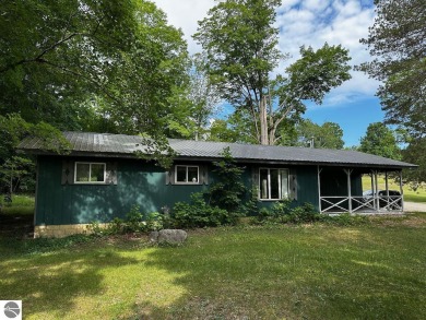 Intermediate Lake Home Sale Pending in Bellaire Michigan
