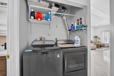 Welcome to this charming 3-bedroom, 2-bathroom, 1-car garage - photo 28