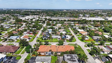 Welcome to this charming 3-bedroom, 2-bathroom, 1-car garage - photo 49