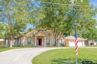 Hideaway Lake Home For Sale in Hideaway Texas