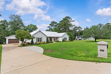 Luxury lakefront living in the highly sought-after Headland - photo 4
