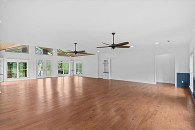 Luxury lakefront living in the highly sought-after Headland - photo 7