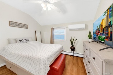 Welcome to 6 Edgewater Park, a beautifully maintained 3-bedroom - photo 13