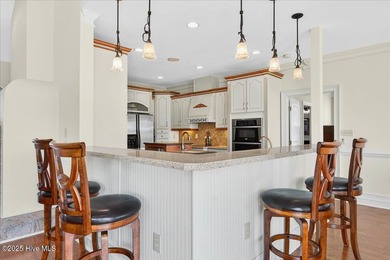 Luxury Living Redefined - Custom Home with Private Wildlife - photo 14
