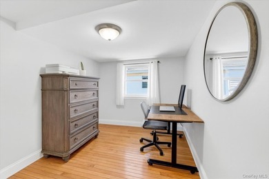Welcome to 6 Edgewater Park, a beautifully maintained 3-bedroom - photo 15