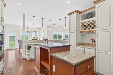 Luxury Living Redefined - Custom Home with Private Wildlife - photo 16