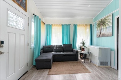 Large Versatile Residential Home with 6 bedrooms and 4 1/2 baths - photo 10