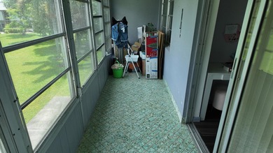 Welcome to this beautifully maintained 2-bedroom, 1.5-bath home - photo 21