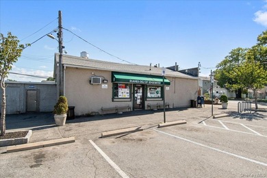 Welcome to 6 Edgewater Park, a beautifully maintained 3-bedroom - photo 25