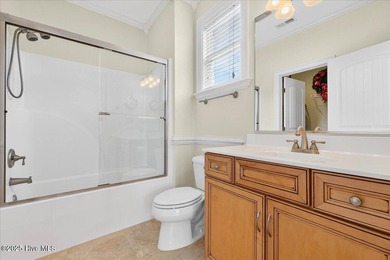 Luxury Living Redefined - Custom Home with Private Wildlife - photo 26