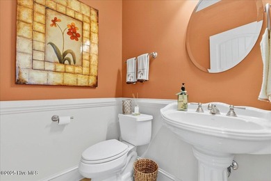 Luxury Living Redefined - Custom Home with Private Wildlife - photo 30