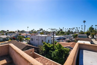 Come home to this stunning Spanish Mediterranean estate. The - photo 34