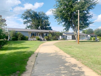 Lake Home For Sale in Donalsonville, Georgia