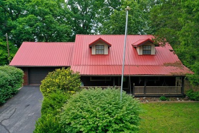 Welcome to this charming 3-bedroom, 2-bath cottage-style home - photo 2