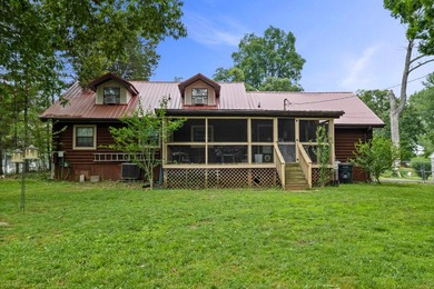 Welcome to this charming 3-bedroom, 2-bath cottage-style home - photo 5
