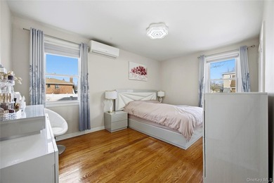 Nestled In a Prime Bayside Location, This Well-Appointed - photo 6