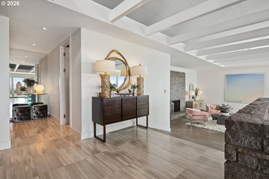 A one-of-one Architectural Offering with Panoramic Mountain & - photo 7