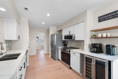 Welcome to your beautifully renovated coastal retreat on Oak - photo 11