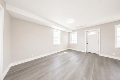 EXCEPTIONAL NEW CONSTRUCTION IN PRIME GRAVESEND - EACH RESIDENCE - photo 21
