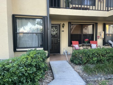 Lake Condo For Sale in Lake Worth, Florida