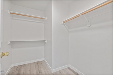 Stylish, single-level home, located in the desirable north side - photo 25