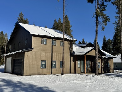 Lake Home For Sale in Bend, Oregon