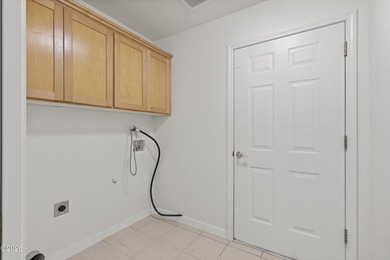 Stylish, single-level home, located in the desirable north side - photo 34