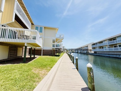 Welcome to this beautifully updated 1-bedroom & rare 1.5-bath - photo 36