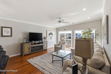 Move right in to this immaculate & spacious ''staycation'' home! - photo 4