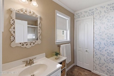 Move right in to this immaculate & spacious ''staycation'' home! - photo 9